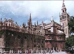 Sevilla - katedrla s minaretem Giralda